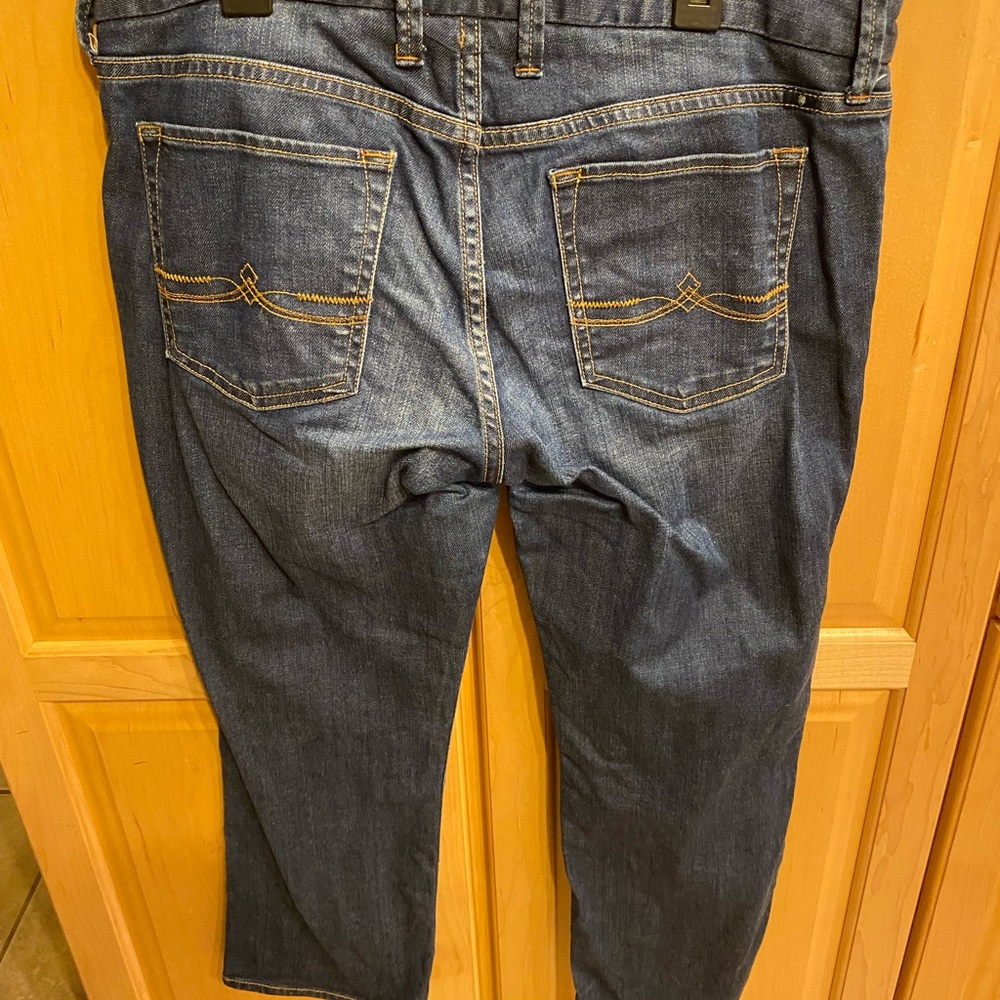 Jean Capris - Picture 2 of 3